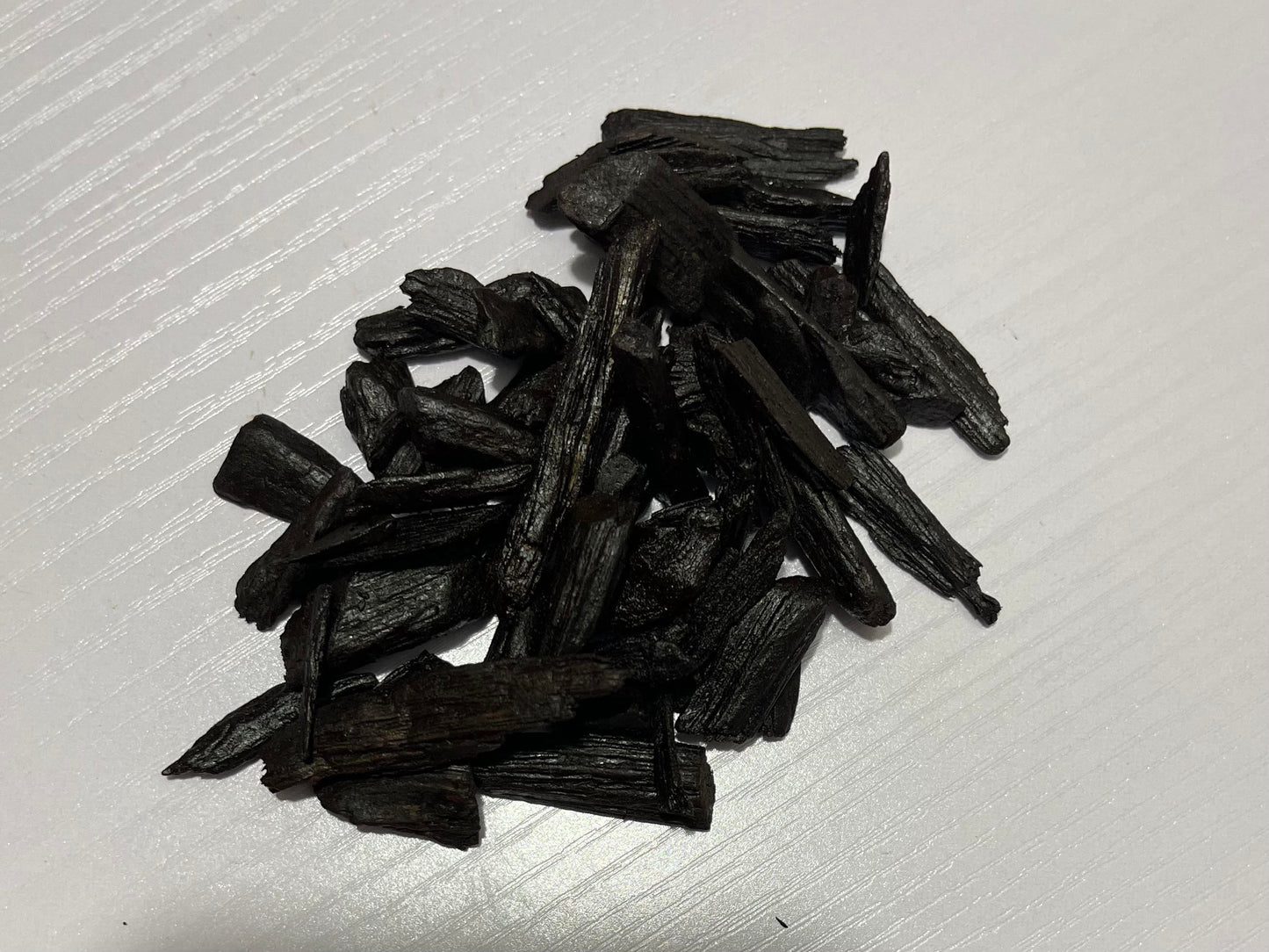 Mamul Amber - Natural Agarwood / Oudh chips / Bakhoor / Bukhoor / Incense - Marwa